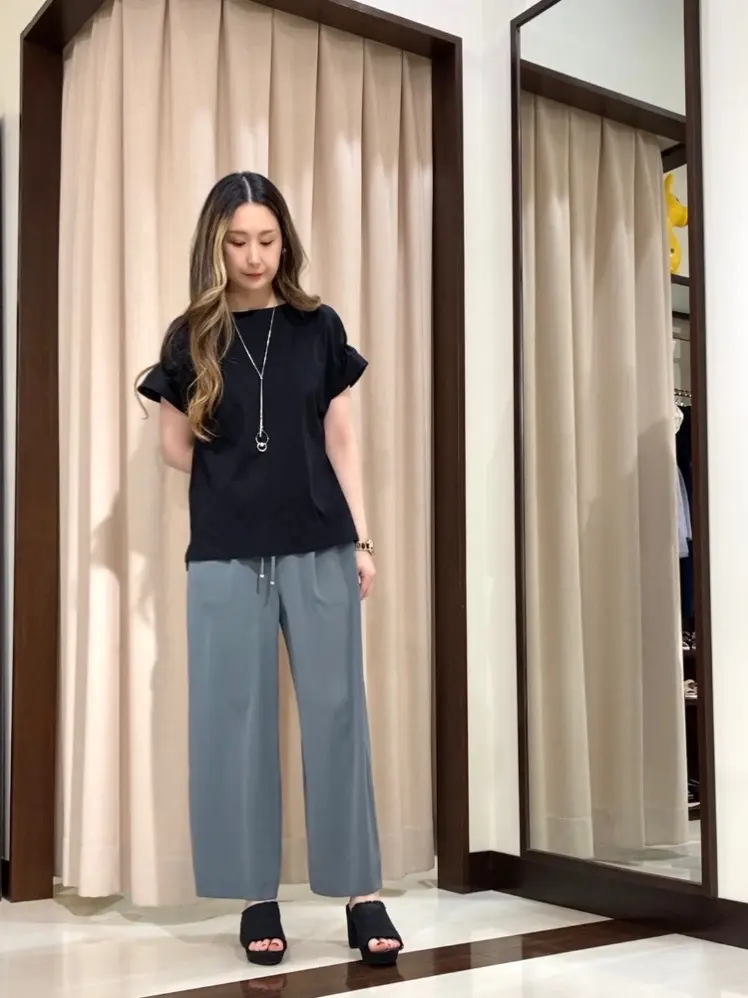 ANY SIS STAFF コーディネート画像