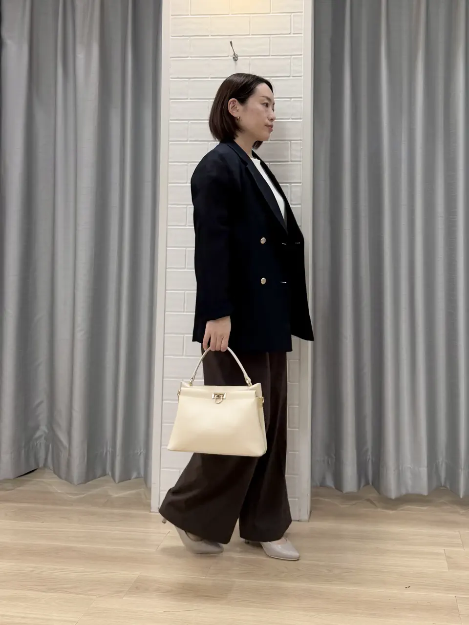ANY SIS 丸岡 コーディネート画像