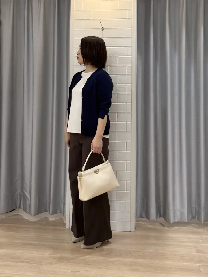 ANY SIS 丸岡 コーディネート画像