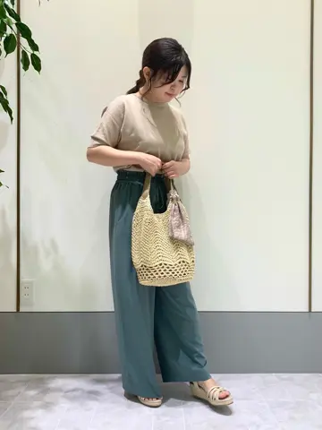 ANY SIS スタッフ コーディネート画像