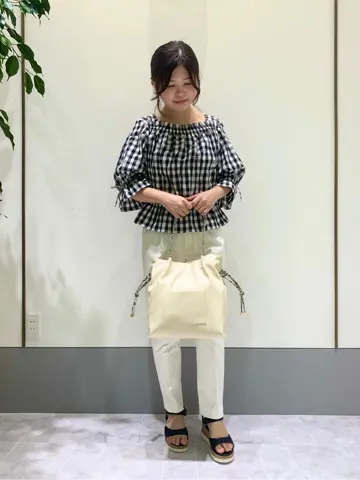 ANY SIS スタッフ コーディネート画像