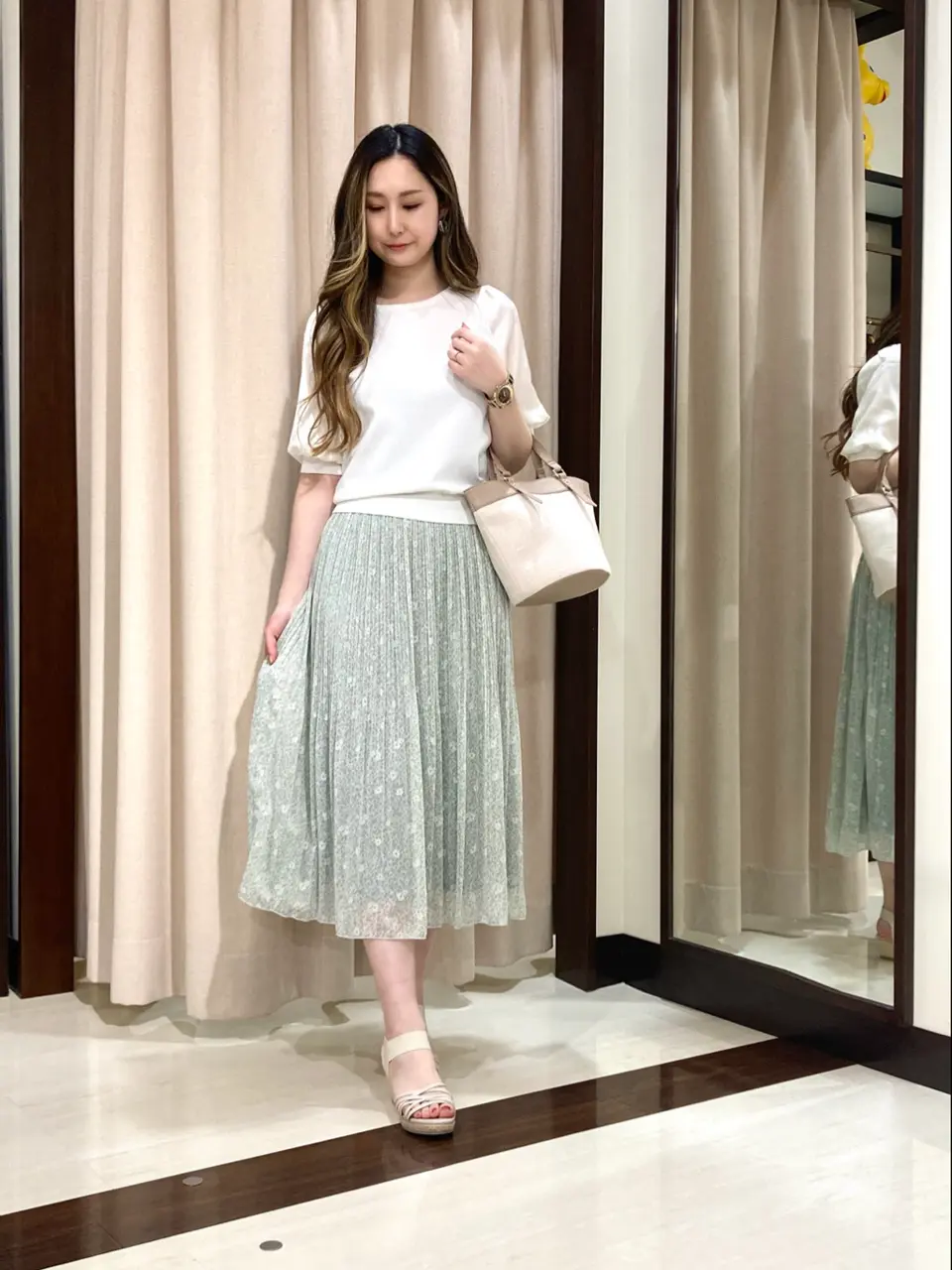 ANY SIS STAFF コーディネート画像