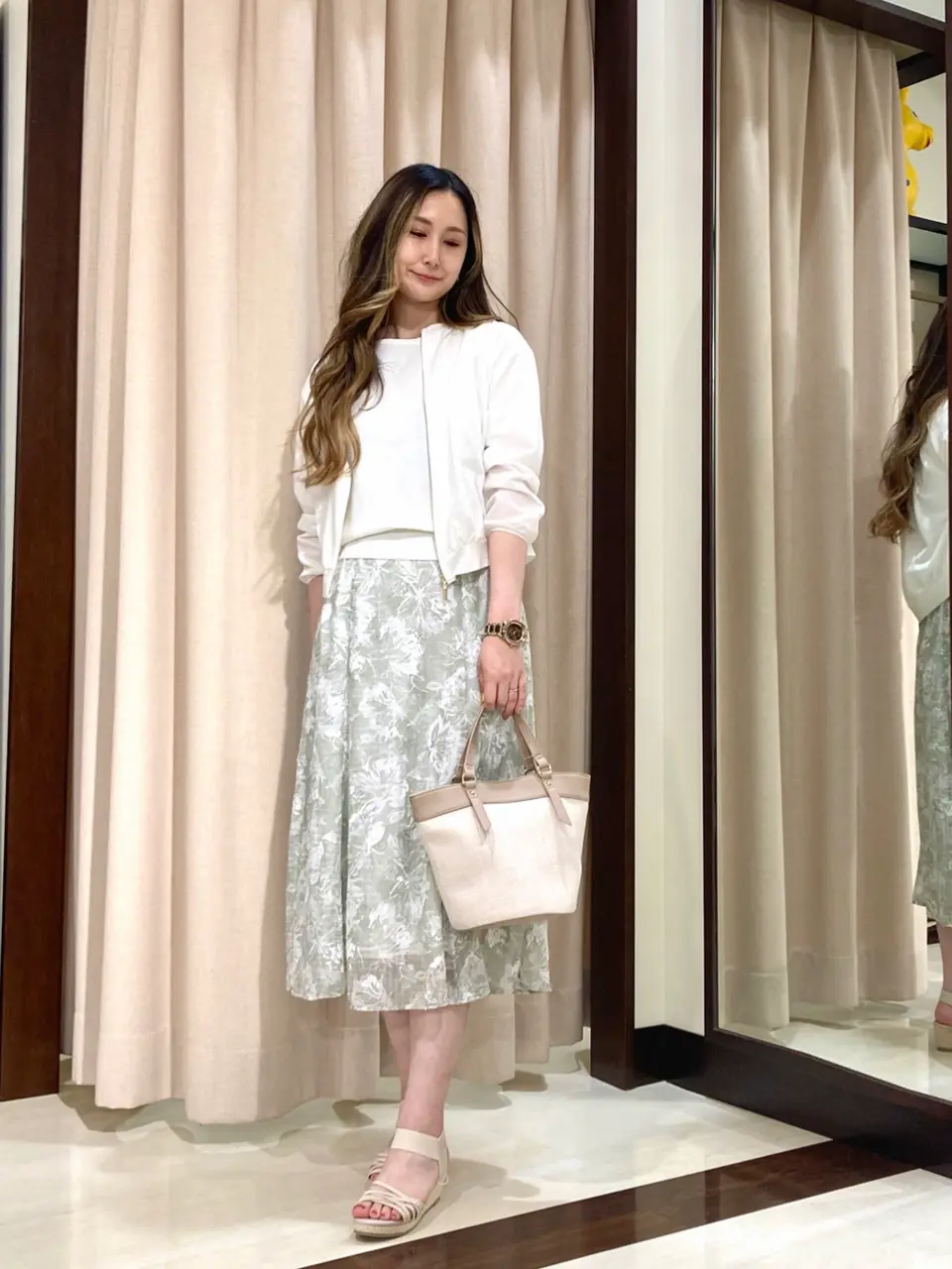 ANY SIS STAFF コーディネート画像