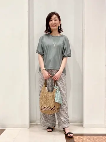 ANY SIS スタッフ コーディネート画像