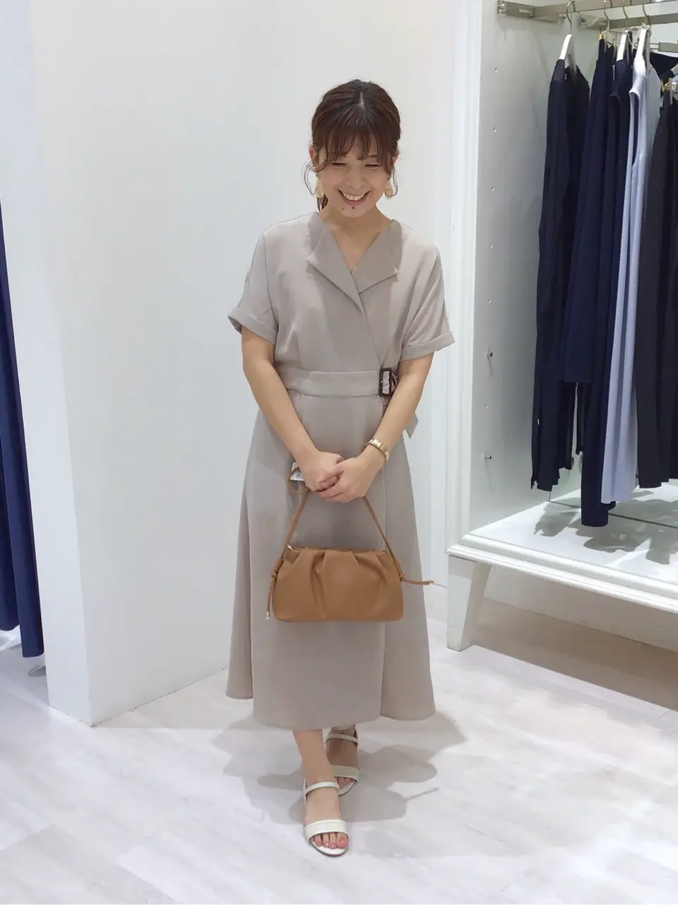 ANY SIS スタッフ コーディネート画像