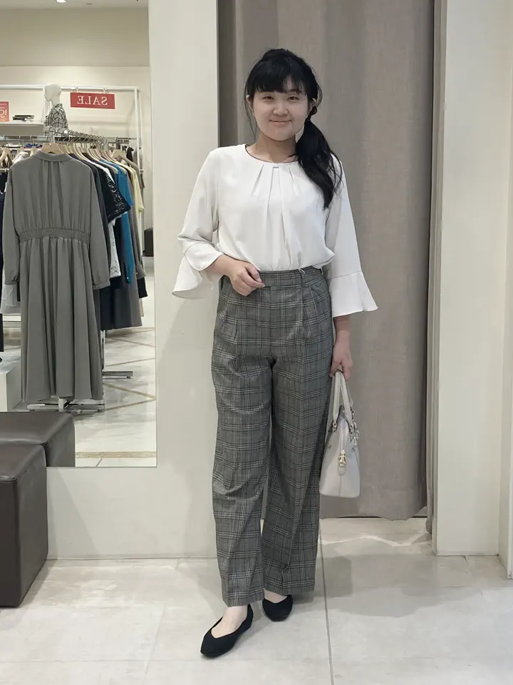 ANY SIS 川根　彩 コーディネート画像