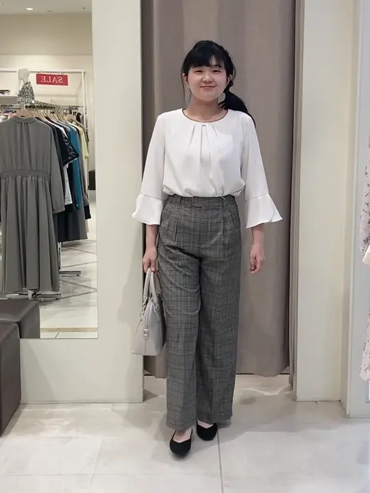 ANY SIS 川根　彩 コーディネート画像