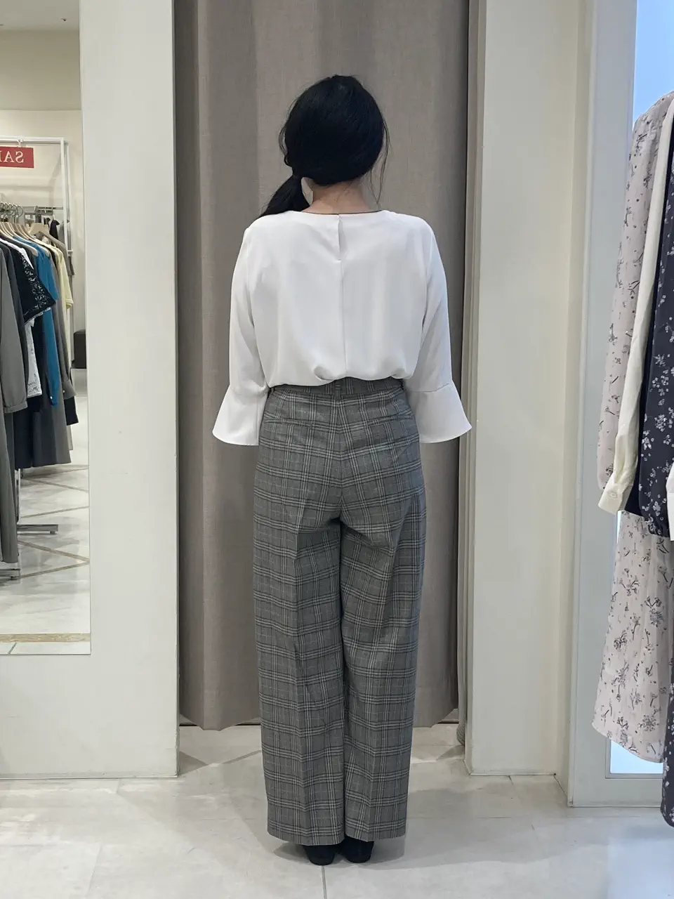 ANY SIS 川根　彩 コーディネート画像
