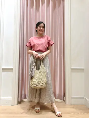 ANY SIS スタッフ コーディネート画像