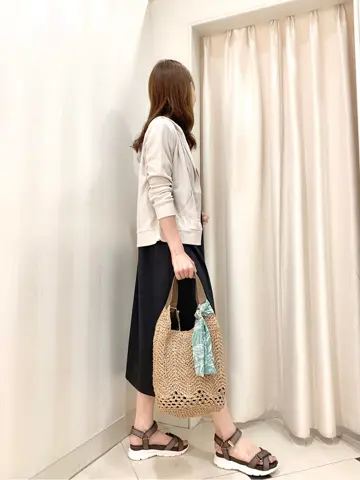 ANY SIS 金井 コーディネート画像