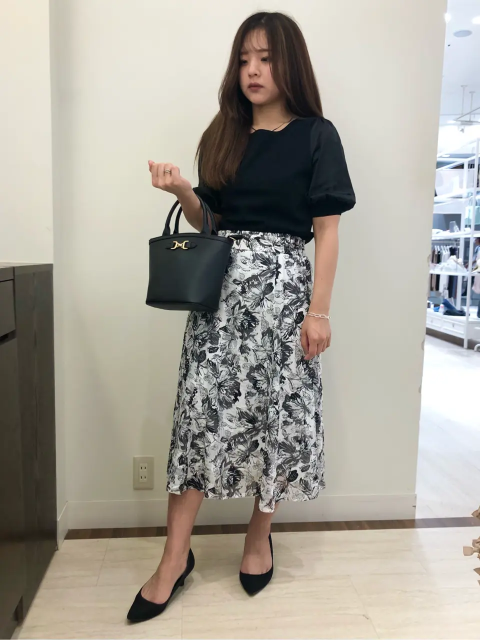 ANY SIS スタッフ コーディネート画像