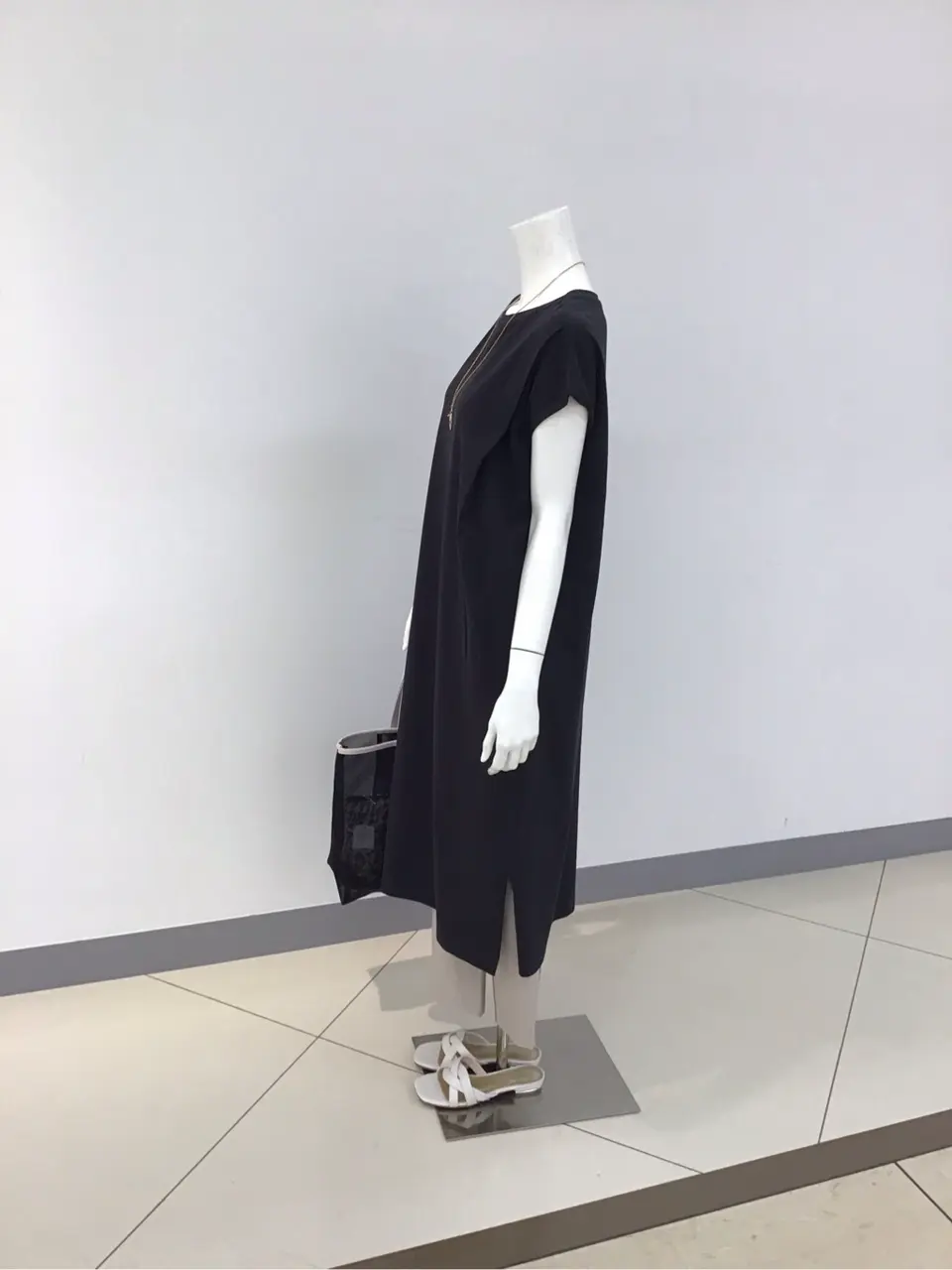 ANY SIS 橋本 コーディネート画像