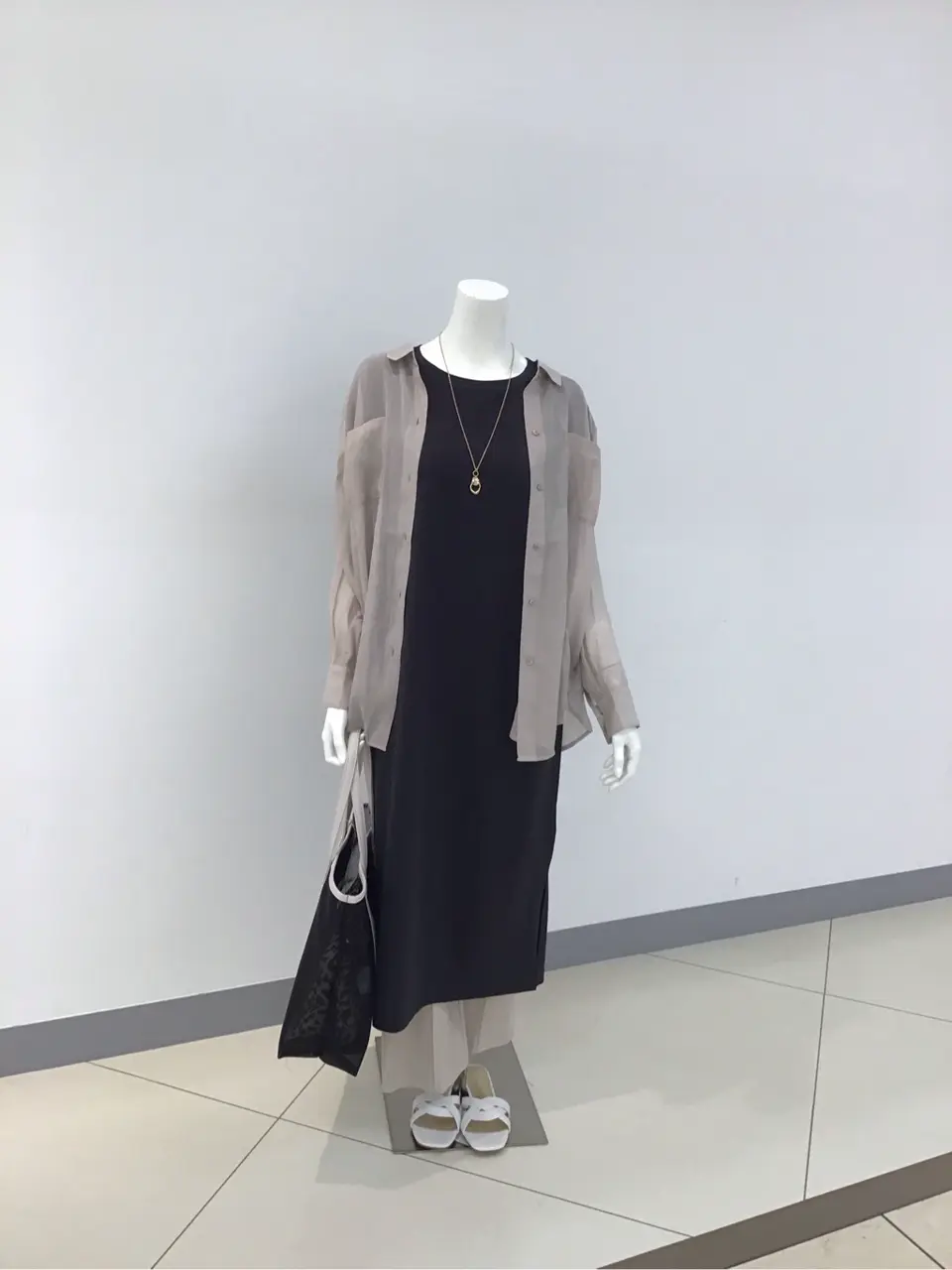 ANY SIS 橋本 コーディネート画像