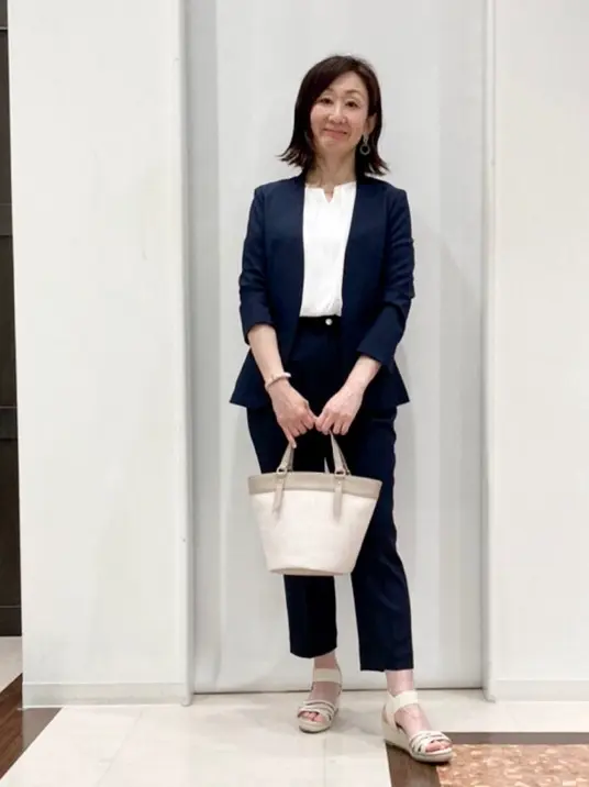 ANY SIS スタッフ コーディネート画像