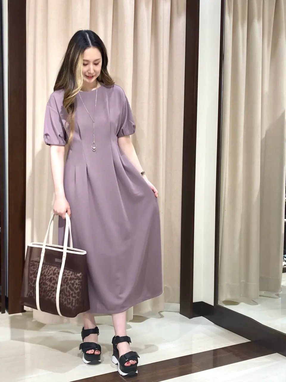 ANY SIS STAFF コーディネート画像