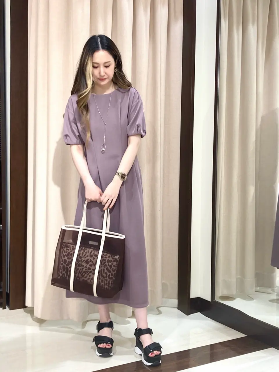 ANY SIS STAFF コーディネート画像