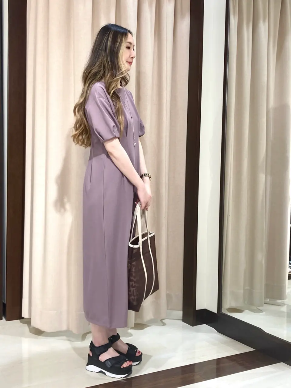 ANY SIS STAFF コーディネート画像