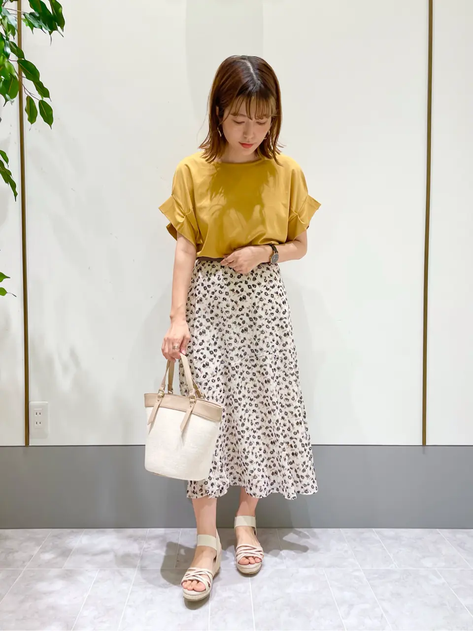 ANY SIS スタッフ コーディネート画像