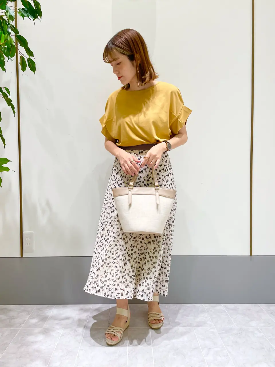 ANY SIS スタッフ コーディネート画像