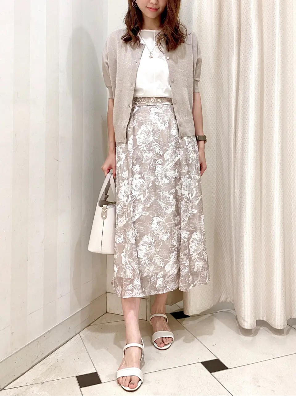 ANY SIS 金井 コーディネート画像