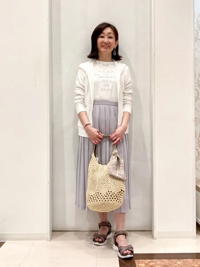 ANY SIS スタッフ コーディネート画像