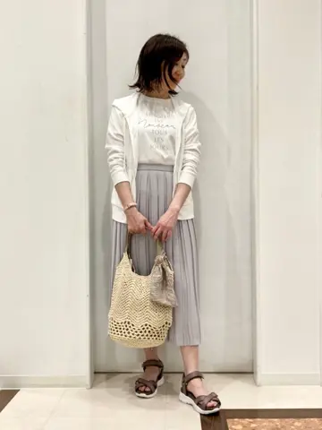 ANY SIS スタッフ コーディネート画像