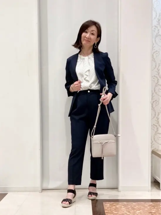 ANY SIS スタッフ コーディネート画像