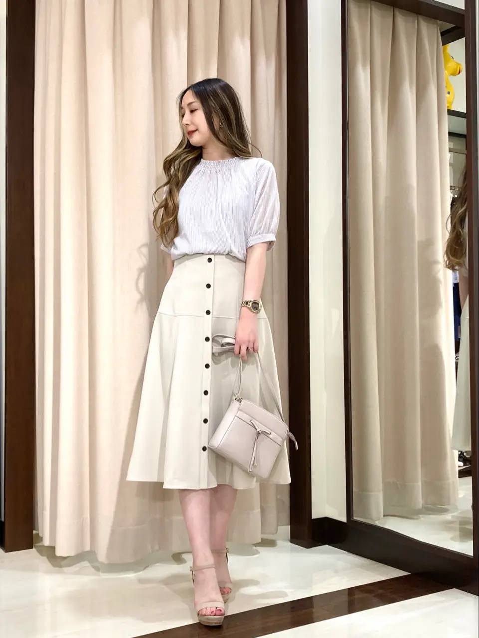 ANY SIS STAFF コーディネート画像