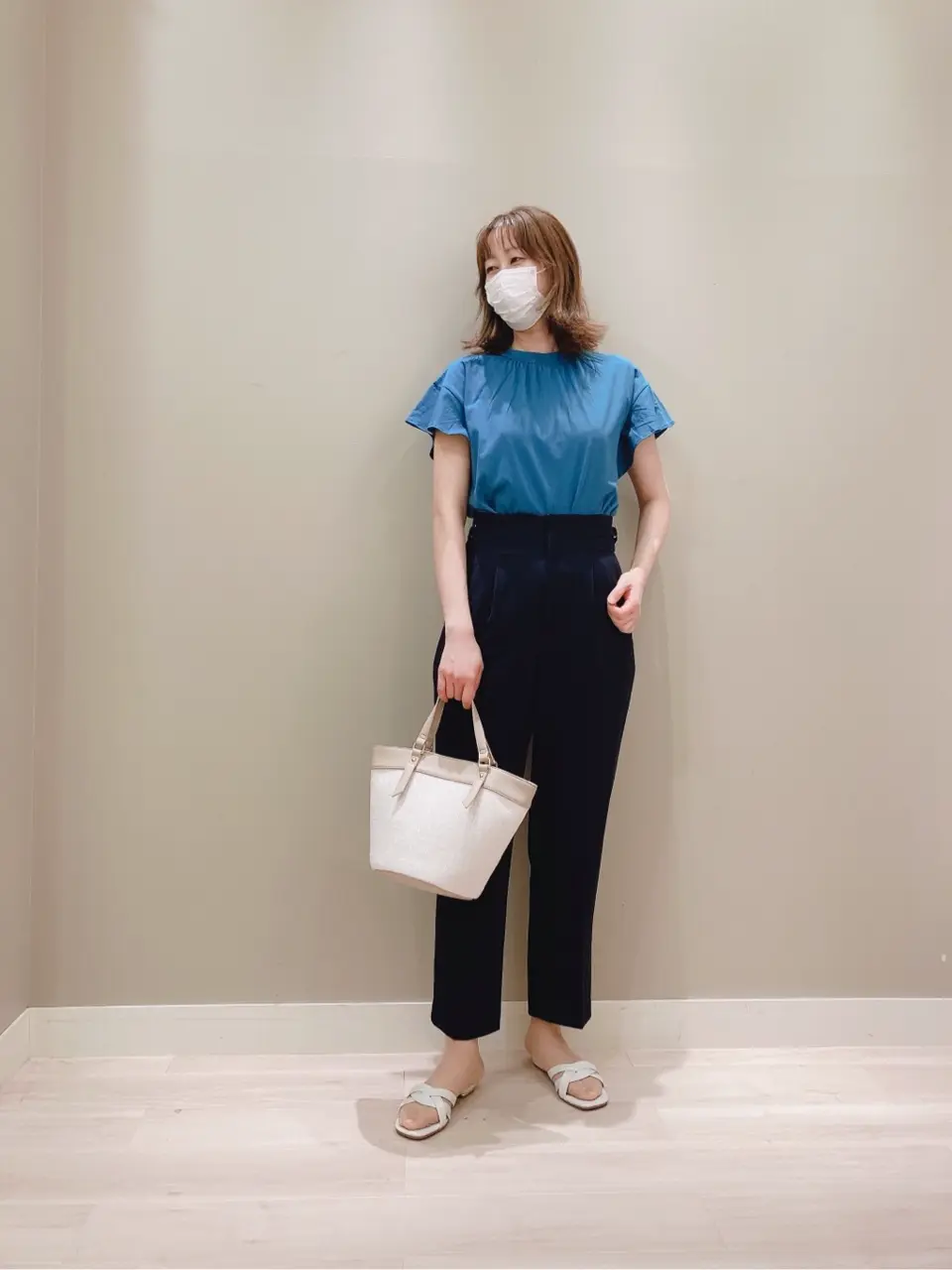 ANY SIS スタッフ コーディネート画像