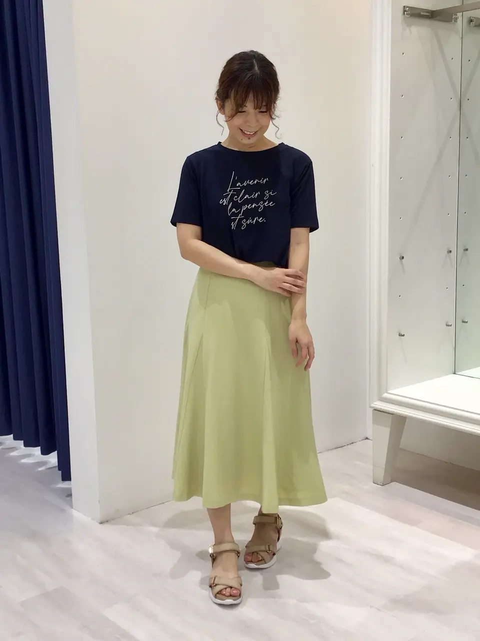 ANY SIS スタッフ コーディネート画像