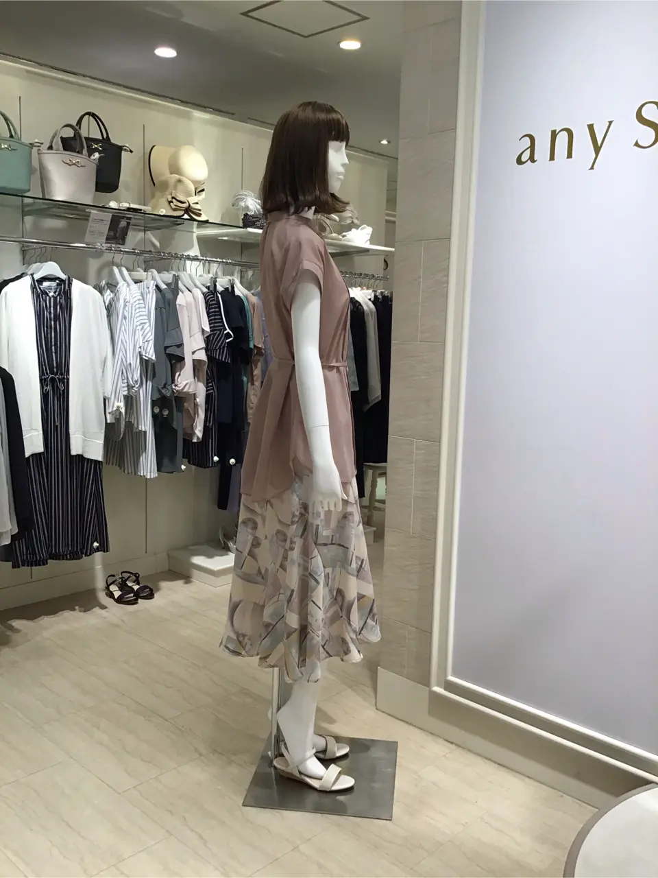 ANY SIS 島崎 コーディネート画像