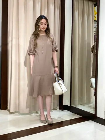 ANY SIS STAFF コーディネート画像