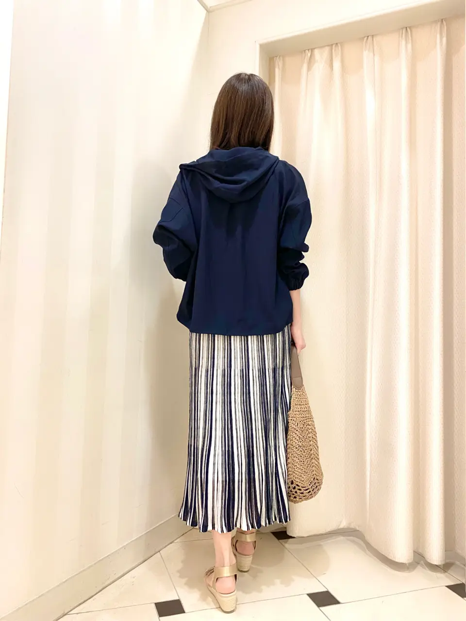 ANY SIS 金井 コーディネート画像