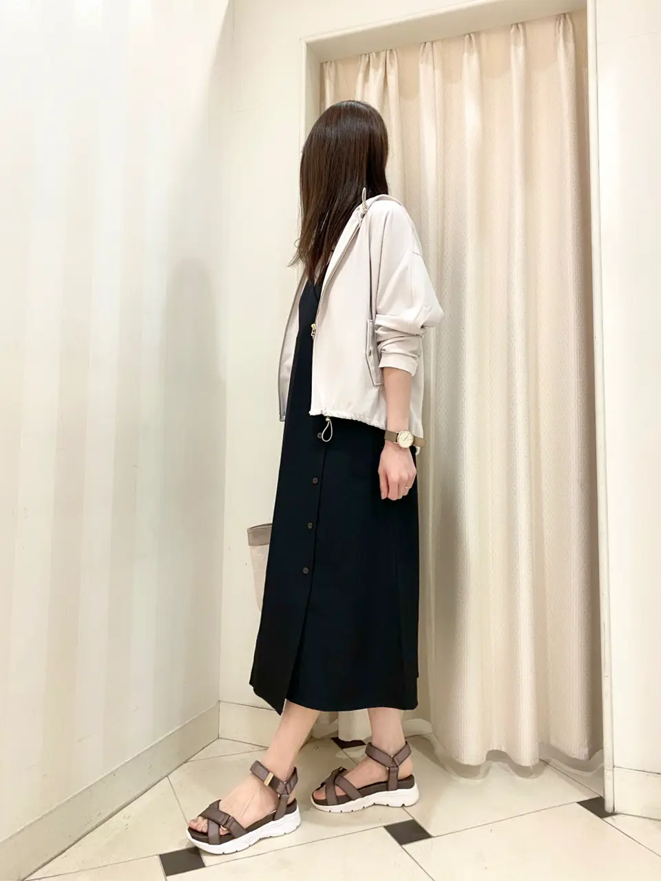 ANY SIS 金井 コーディネート画像