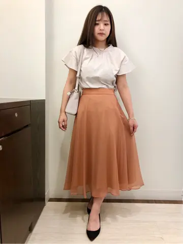 ANY SIS スタッフ コーディネート画像