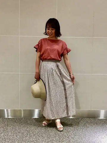 ANY SIS スタッフ コーディネート画像