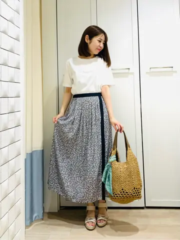 ANY SIS スタッフ コーディネート画像