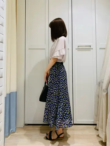 ANY SIS スタッフ コーディネート画像