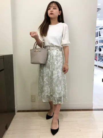 ANY SIS スタッフ コーディネート画像