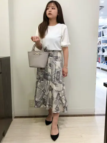 ANY SIS スタッフ コーディネート画像