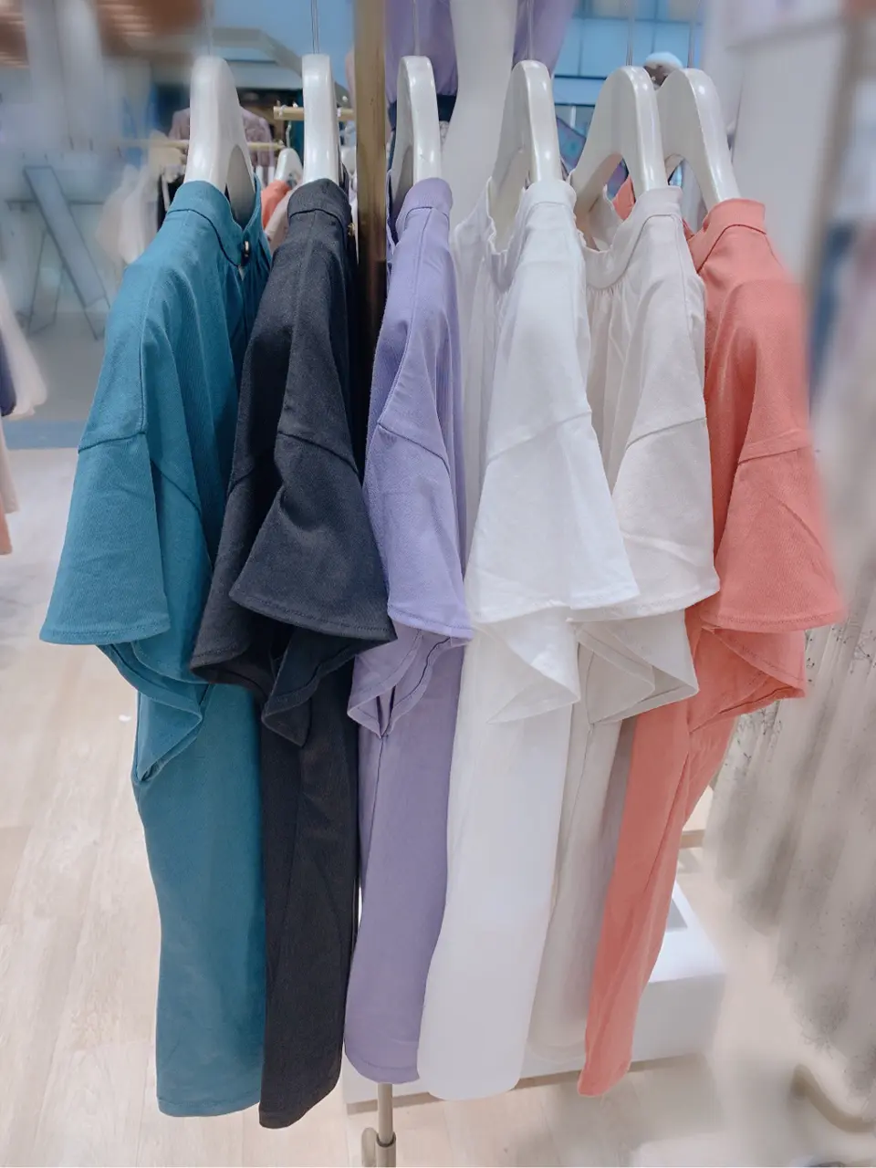 ANY SIS 新井 コーディネート画像