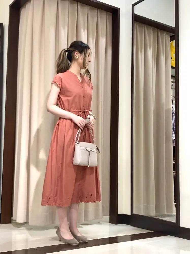 ANY SIS STAFF コーディネート画像