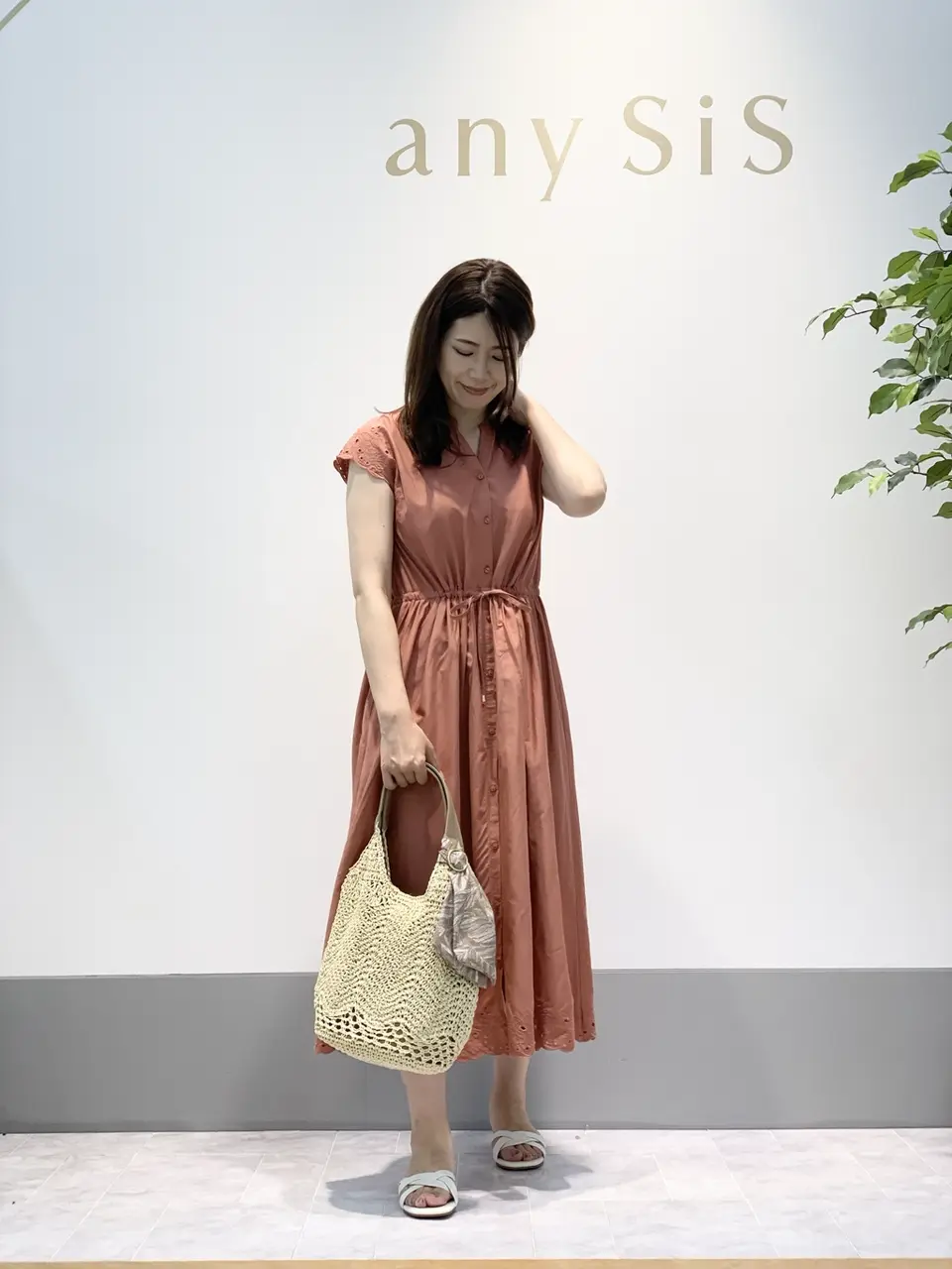 ANY SIS 岡本 コーディネート画像