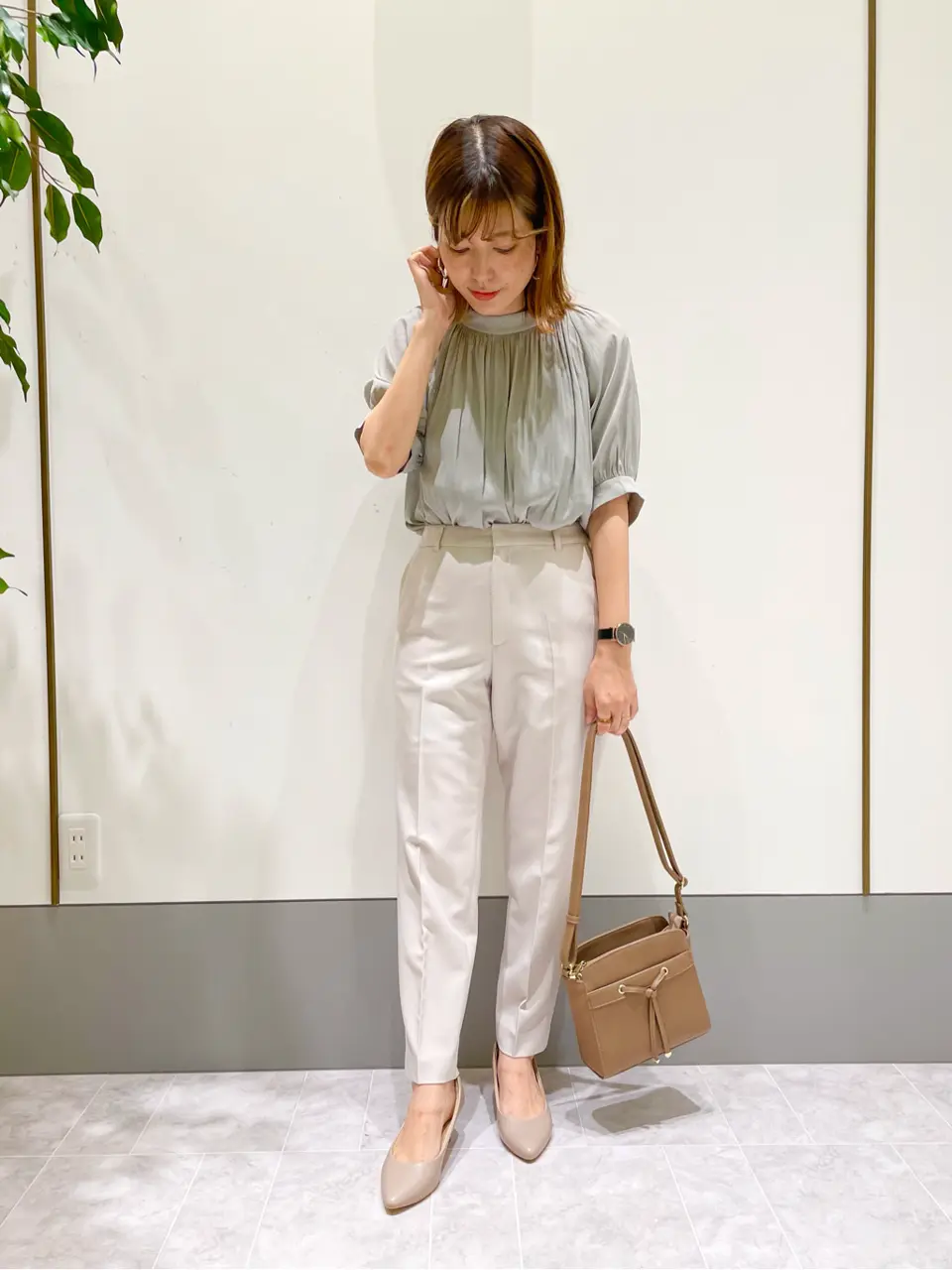 ANY SIS スタッフ コーディネート画像