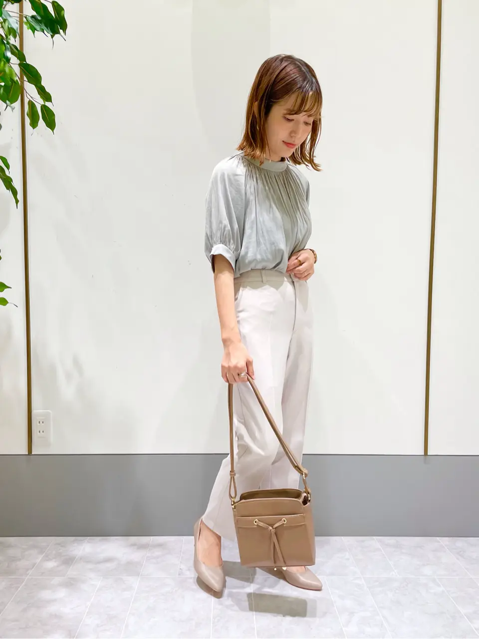 ANY SIS スタッフ コーディネート画像