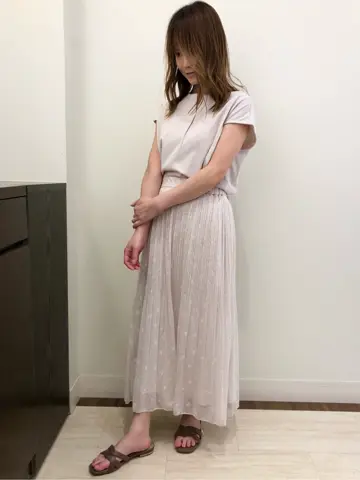 ANY SIS スタッフ コーディネート画像