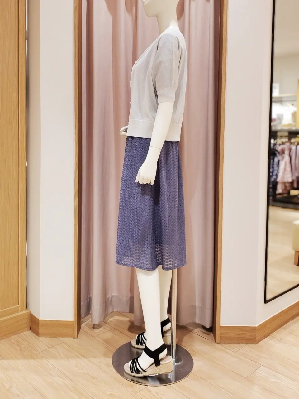 ANY SIS 岩田 コーディネート画像