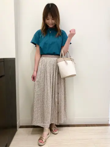 ANY SIS スタッフ コーディネート画像