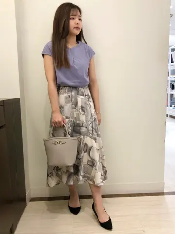 ANY SIS スタッフ コーディネート画像