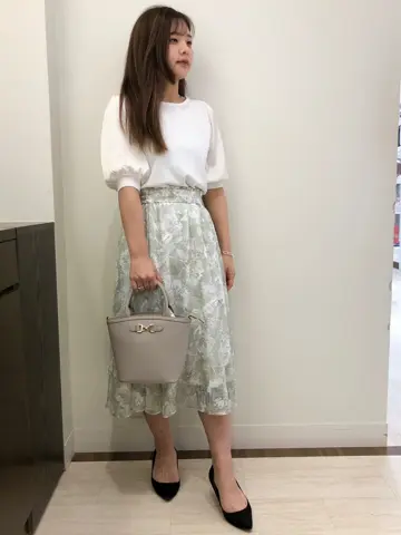 ANY SIS スタッフ コーディネート画像